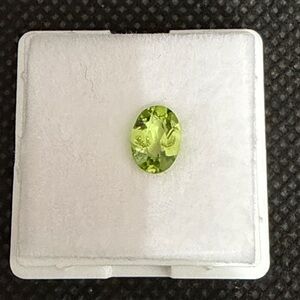 Vintage Natural Loose Peridot Oval cut Stone